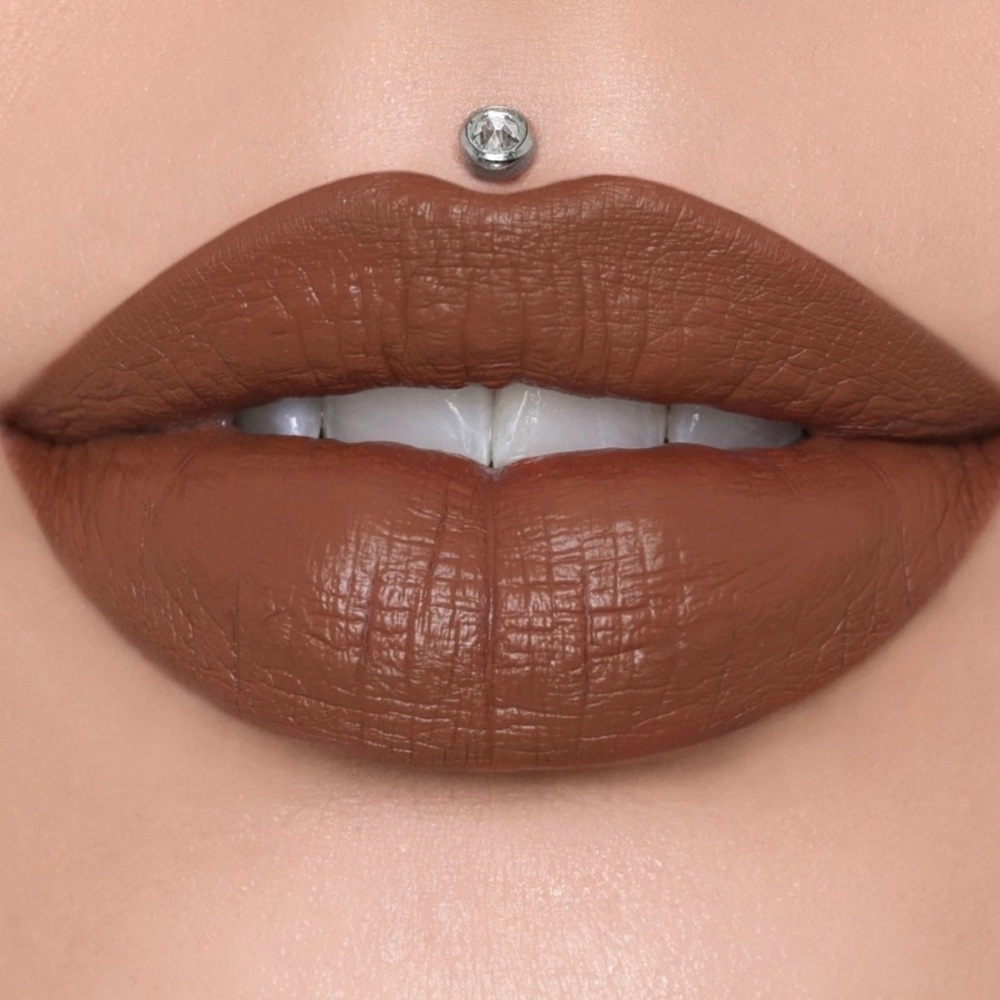 ⭐️ Discontinued PLASTIC SURGERY Jeffree Star Velour Liquid Lipstick